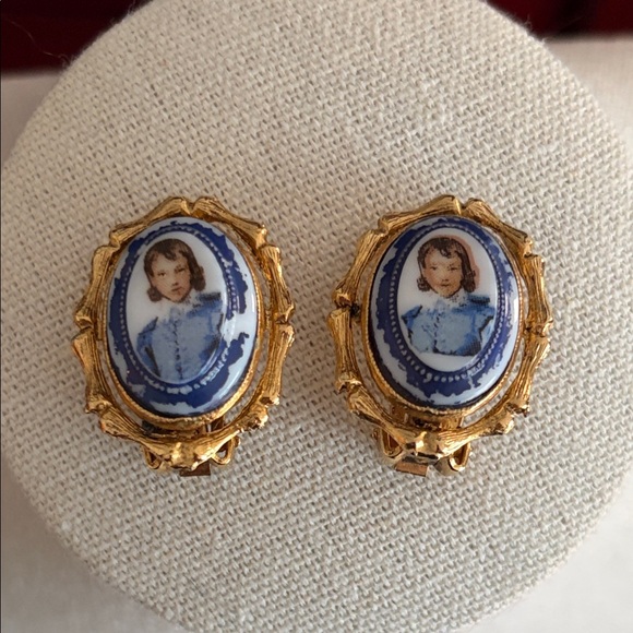 Hobe Jewelry - Vintage Hobe Gold-Tone Blue Portrait Clip-On Earrings #303